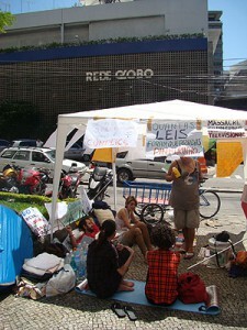 020201-Somos-todos-Pinheirinho03-225x300.jpg